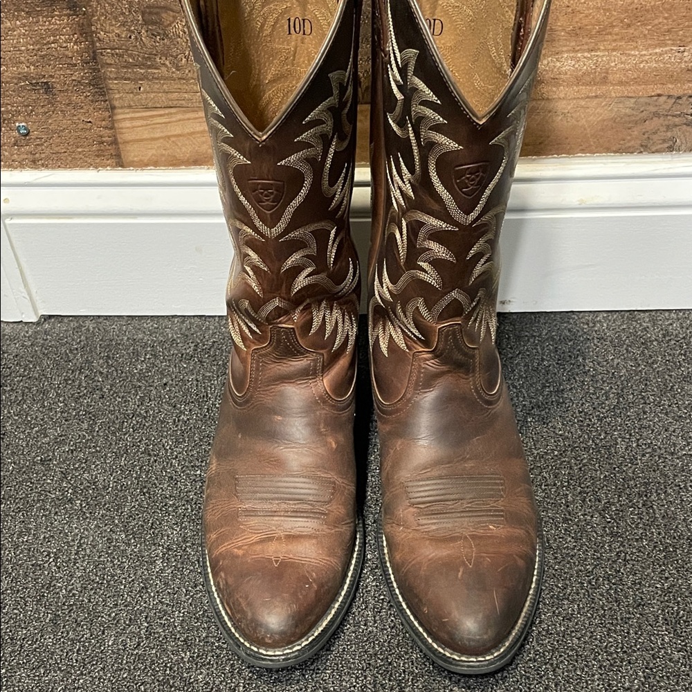 Ariat Boots Heritage Western R-Toe - Men’s Size 10 D